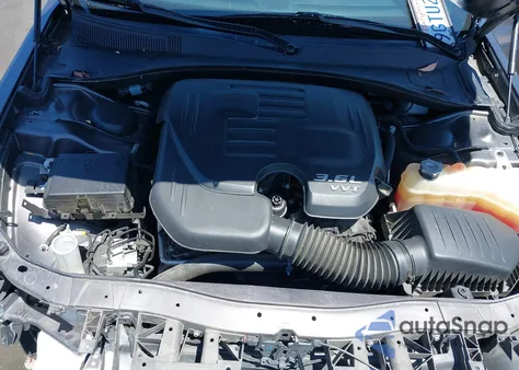 2021 Chrysler 300 300S from USA, damaged, VIN 2C3CCABG6MH554654